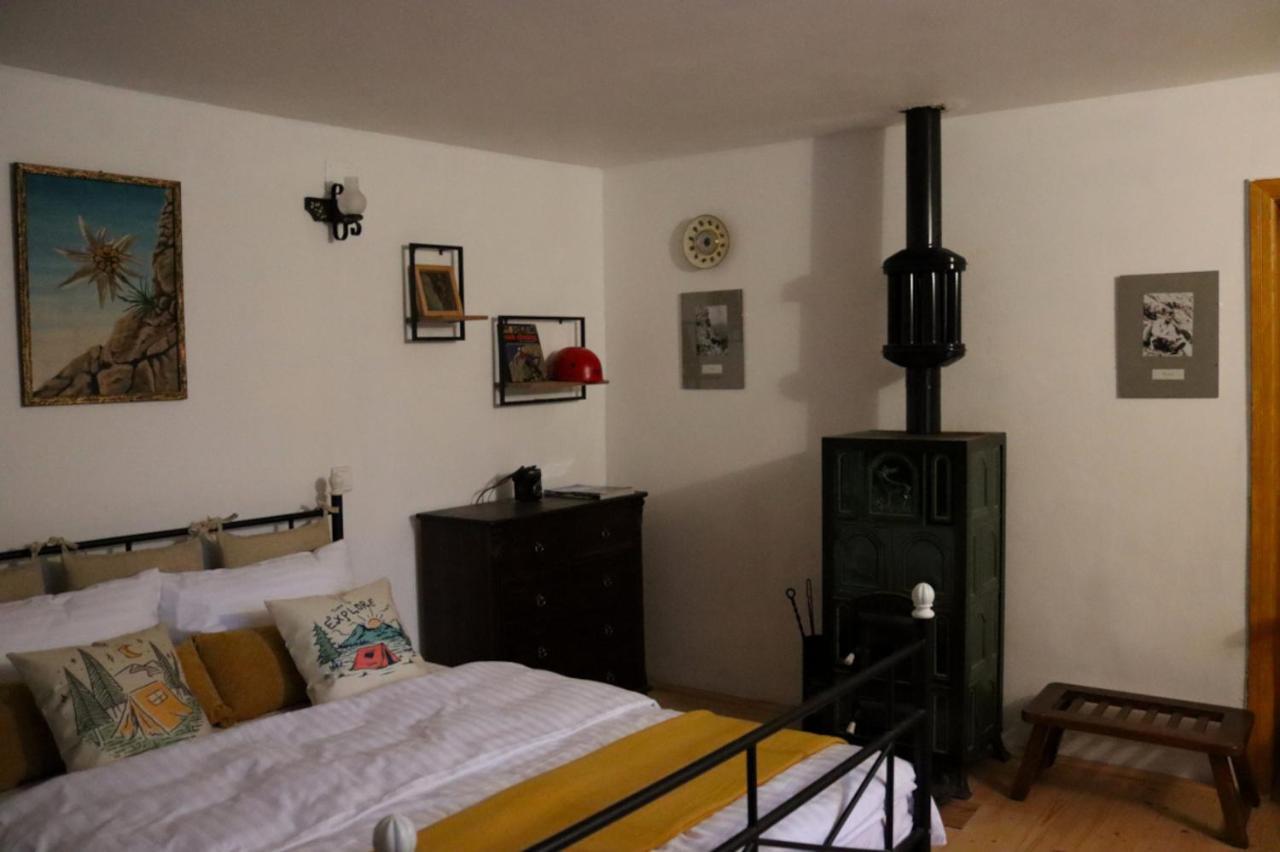 Galeria Turismului Montan Guest House Cartisoara Luaran gambar